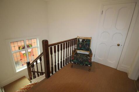 2nd floor landing.JPG