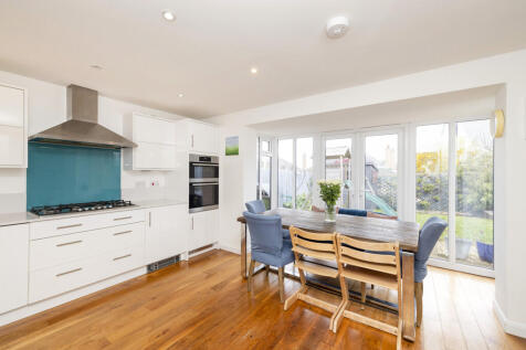 Kitchen/Dining Room of 21 Gladhouse Place