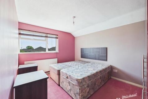 CAM02773G0-PR0342-STILL004