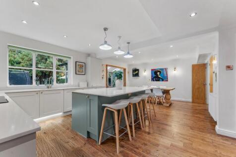 3 Westminster Drive73.jpg