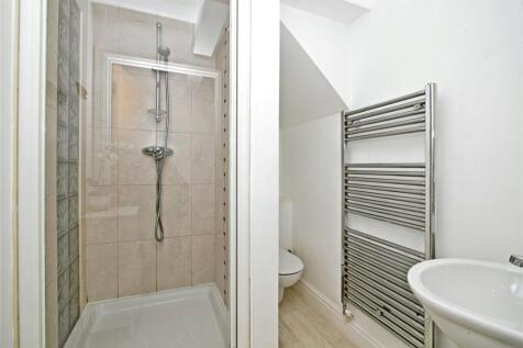 Shower/Cloakroom