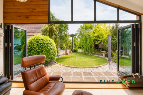Garden Room/Lounge
