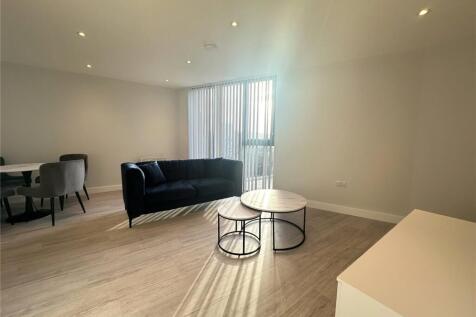Available: 11/08/2026 Rent: £1,050pcm Holding Deposit: £242.31 Deposit: £1,211.54 Zero Deposit Option Available (Reposit) Council Tax Band: A This spacious one-bedroom apartment is fully furnished to