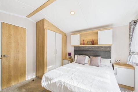 Cam02173g0 Pr0279 Still048