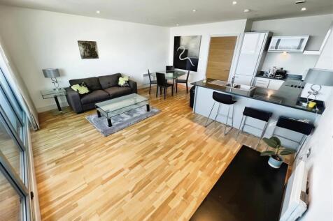Open Plan Lounge Kitchen