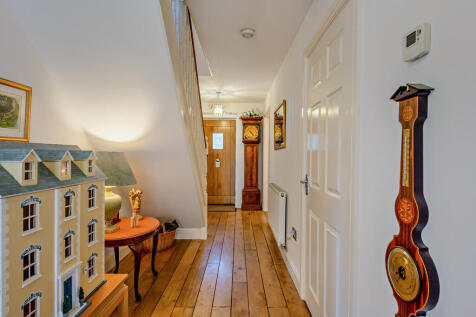 8643242-interior1...