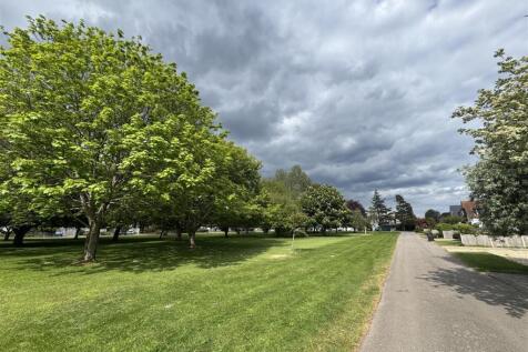 LITTLE PADDOCKS ESTATE