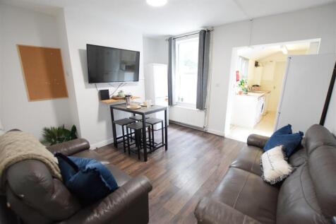4 Bedroom Terraced in LN1 1SP