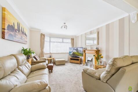 Presented by Nicoleta at EweMove Bexleyheath and D