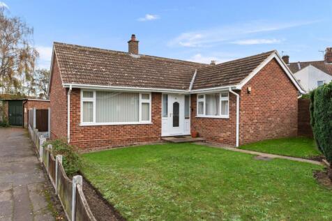35MeadowViewRd-002.jpg