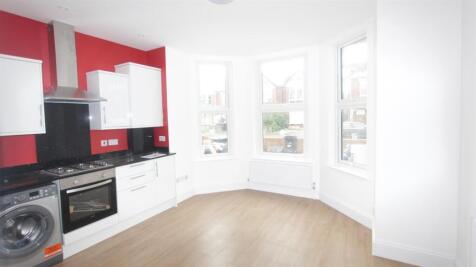 Kitchen / Lounge