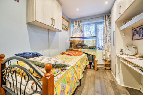 1349384-13-68b9ad...