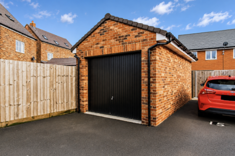 Garage & parking