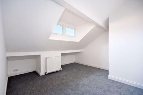 Bedroom/ office