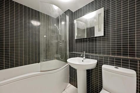 LR - 1 Seton Court - Bathroom1 (1).jpg