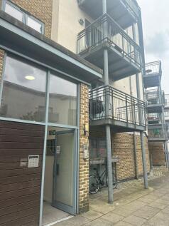 1 Bedroom Flat in CO2 8GE