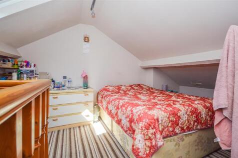 ATTIC ROOM