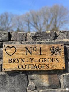 House signage