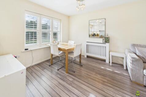 Presented by Clinton at EweMove Bexleyheath and D