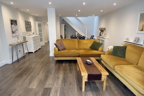 sitting room.jpg