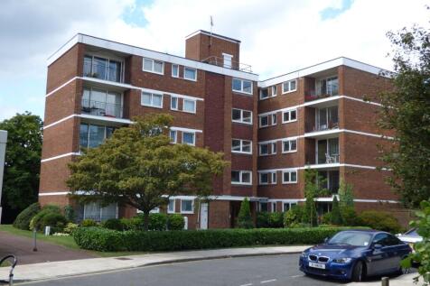 We are proud to present this well-presented two bedroom flat on second floor located in Ealing within close proximity of the areas amenities.