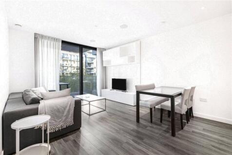 Presenting a remarkable two-bedroom, two-bathroom apartment situated in Catalina House, an esteemed part of the award-winning Goodman's Fields development. This residence boasts an inviting living and