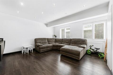 148, Clayponds Gardens-3.jpg