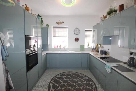 Stanley Road, kitchen.JPG