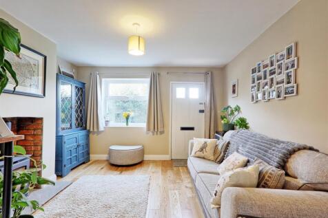IMG_8584_5_6_easyHDR-interior3.jpg