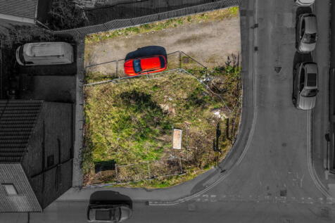 Land for sale in castleford