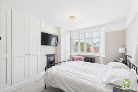 CAM03778G0-PR0235-STILL032