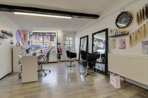 Ground floor salon