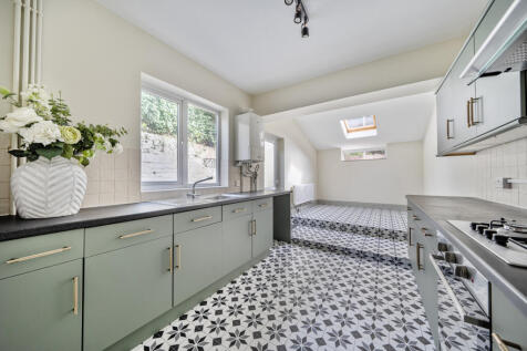 1356107-10-68c984...