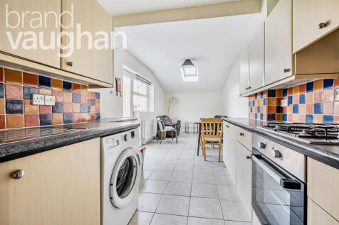 5 Bedroom Terraced in BN2 4ED