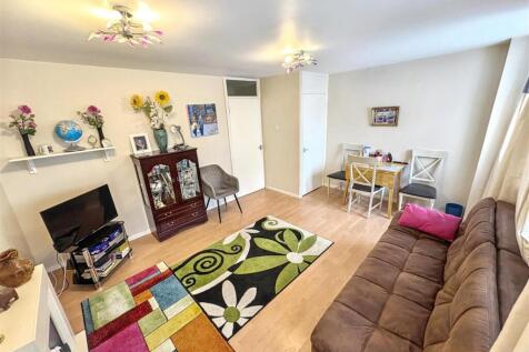 Living room 1.jpg