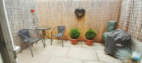 04642c83-WhatsApp...