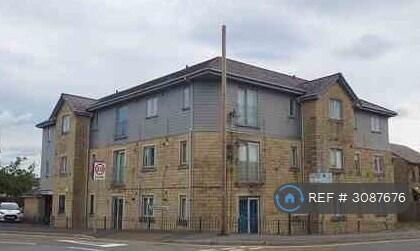 2 Bedroom Flat in OL16 3BD