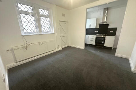Flat 3, 2 Stanley Terrace