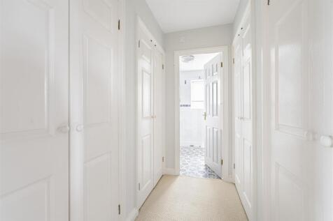 Long Acre, Brafield-on-the-Green