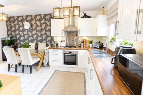 Kitchen 1.jpg