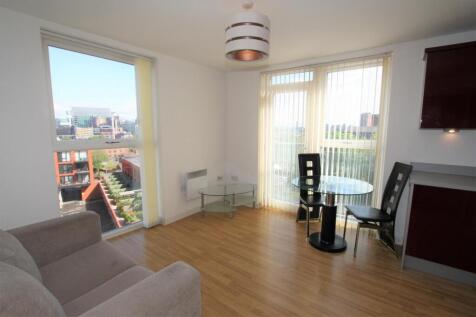 This spacious one bedroom apartment is located on the fourth floor in Zenith. An open plan living / kitchen area providing you a great sense of space, the apartment also benefits from a large communal