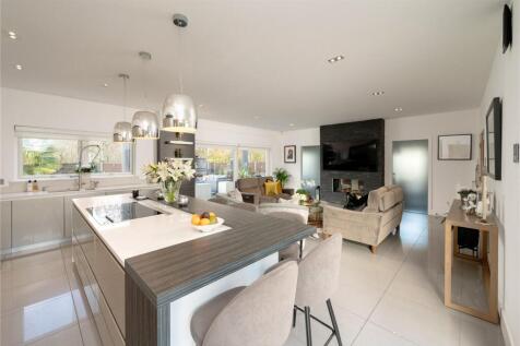 5 bed, 5 bath Detached in Edinburgh - Photo 8