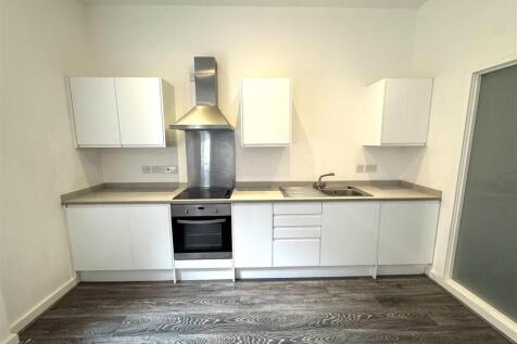 Kitchen Pic 4.jpeg