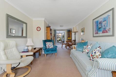 Living/dining room