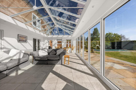 Garden Room & Pool View
