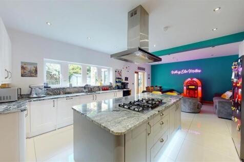 Dining Kitchen / Living