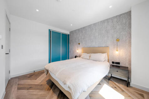 1325133-1-686fb43...