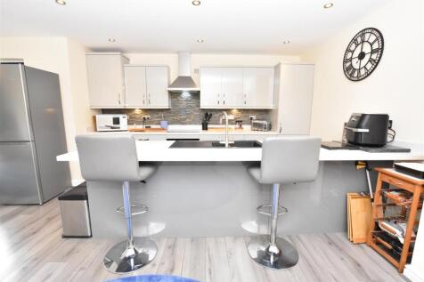 OPEN PLAN  KITCHEN DINING ROOM