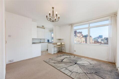 Reception/Bedroom
