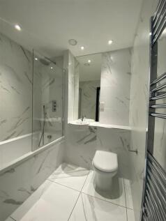 Ascend are pleased to offer for rent this modern, recently refurbished apartment for rent. A magnificent Two bedroom Apartment in a wonderful location, situated in Liverpool L2, offering amazing comfo